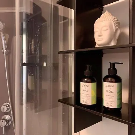 Hiker's Spot - Parking A/c Center